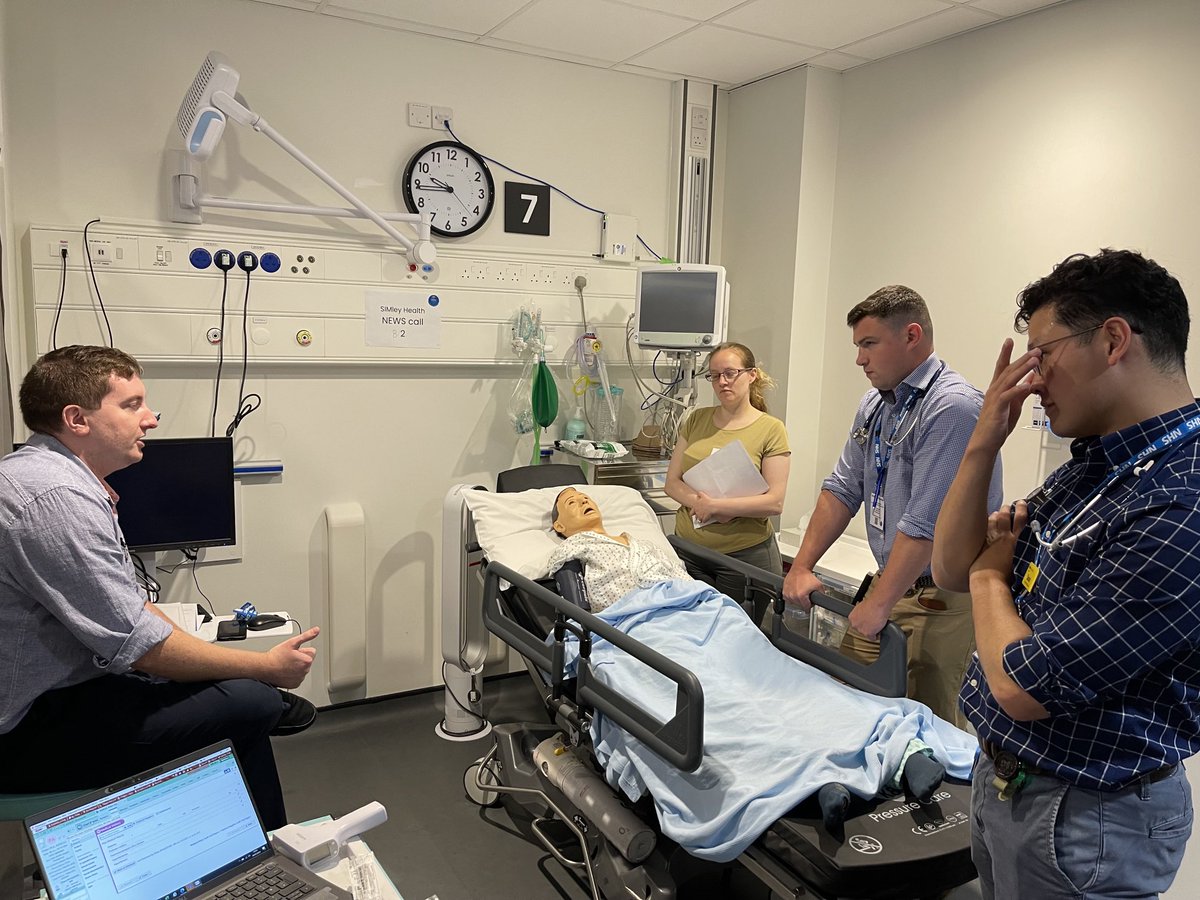 NeilDardis's tweet photo. Thanks @drpipskip & @clinedFHFT team for organising a brilliant #SimleyHealth event for our new trainee doctors - simulating ward rounds, NEWS calls, on-call & patient safety training to support in these roles for first time @FrimleyHealth @tblho https://t.co/leg1Sz8V0a