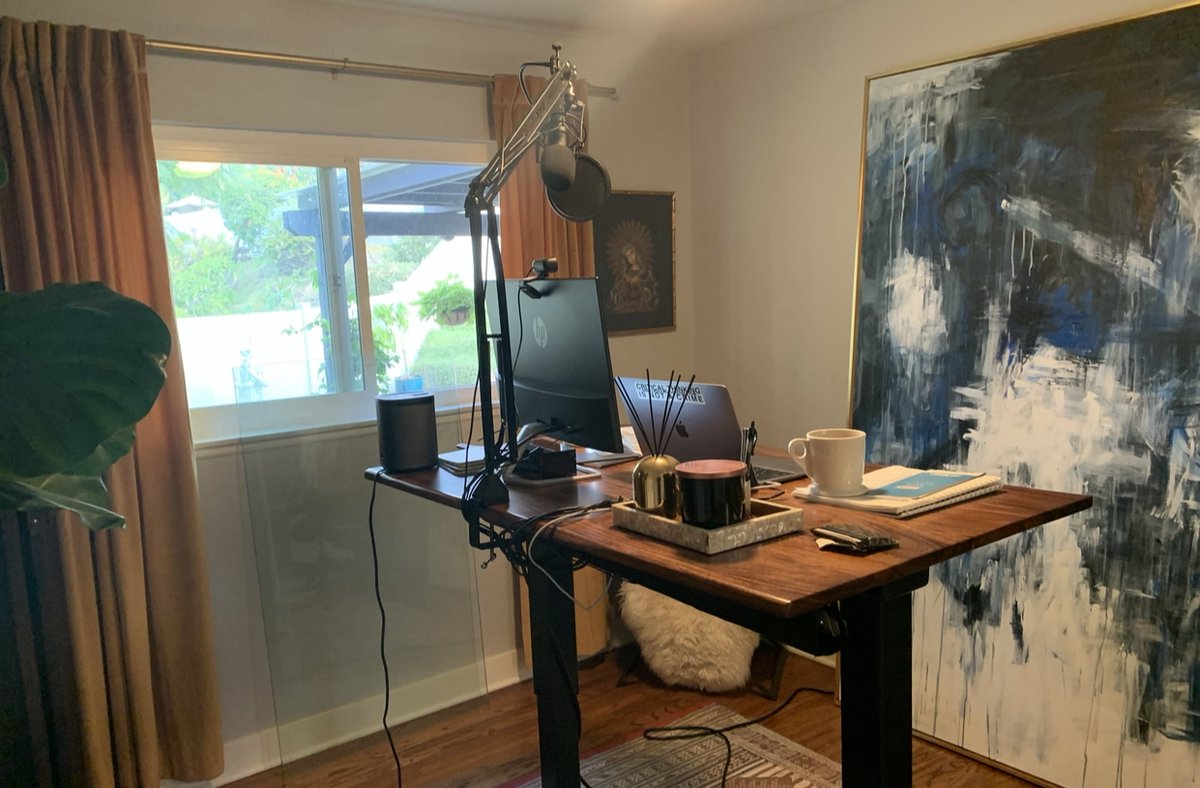 Codie_Sanchez's tweet photo. Just bought our first Contrarian Thinking Headquarters office building in Austin. 

Wild change in 3 years 😱 https://t.co/JbU7QjPnUP