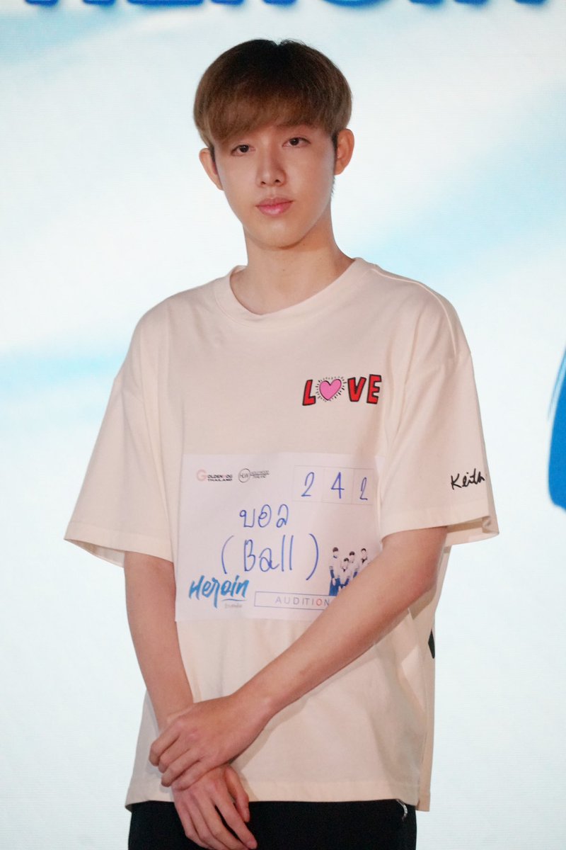 Ball_y_'s tweet photo. นิ่งเฉย🕴🏻
#herointheseries 
#heroincastingcall https://t.co/0JZPZrXlo7