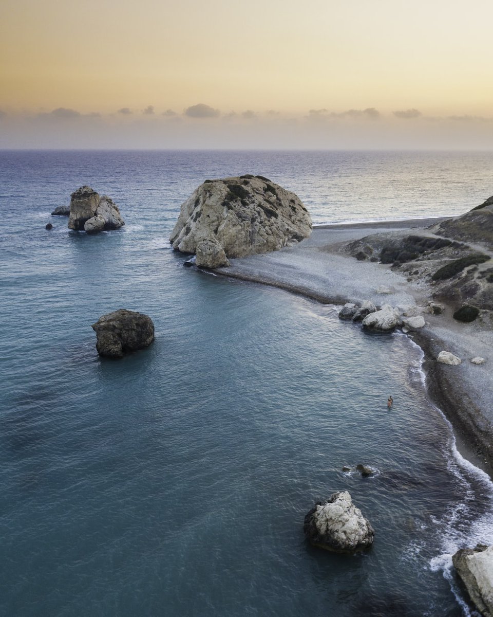 AnniLimberger's tweet photo. Counting the hours 📍🇨🇾  #cyprus #vacationmode #airbnb #SUMMERVACATION https://t.co/iMgsyvLlTF