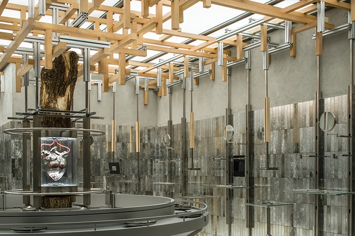 IndiaArtnDesign's tweet photo. #AtmosphereArchitects craft the characteristic wood-and-metal ceiling here to mimic the unrestrained growth of a tree branching out. https://t.co/hYhMmIv5Jw https://t.co/GSFeTLgb3Z