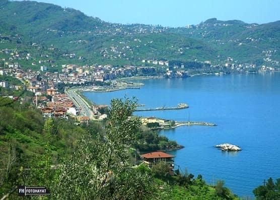 Bayadı Kurul kalesi taş ocağı, Fatsa altın madeninden sonra sıra Karadeniz'in en güzel ilçelerinden sakin şehir Perşembe’nin yemyeşil sırtlarında maden ruhsatı alan şirketler doğayı tahrip etmeye geldi. Kıymayın şu cennet gibi doğal güzelliğe çok yazık çok…😡