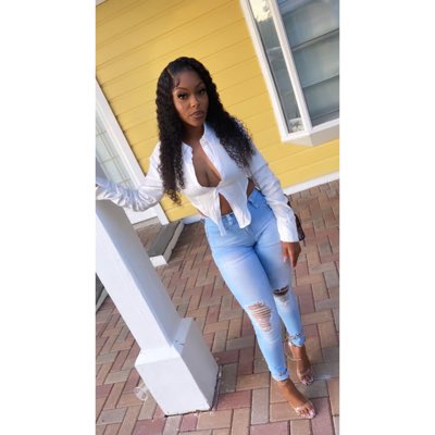 _amiaa1's tweet image. I’m worth the pressure, apply it🤍