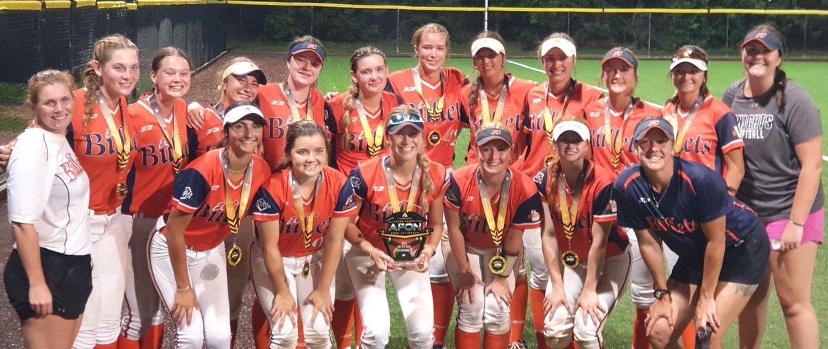 EC05Bilz's tweet photo. 3rd Place Finish at @AllianceOpenNat 

7-2 record
.370 BA
70 hits
8 doubles
6 triple
6 HR
47 Runs
20 SB 🏃🏼‍♀️💨

44 IP 
38 K
1.88 ERA 

#Team3 ✌️
@EastCobbBullets @thealliancefp @BrenttEads @Los_Stuff @AGLSoftball https://t.co/afmHxZp6Jj