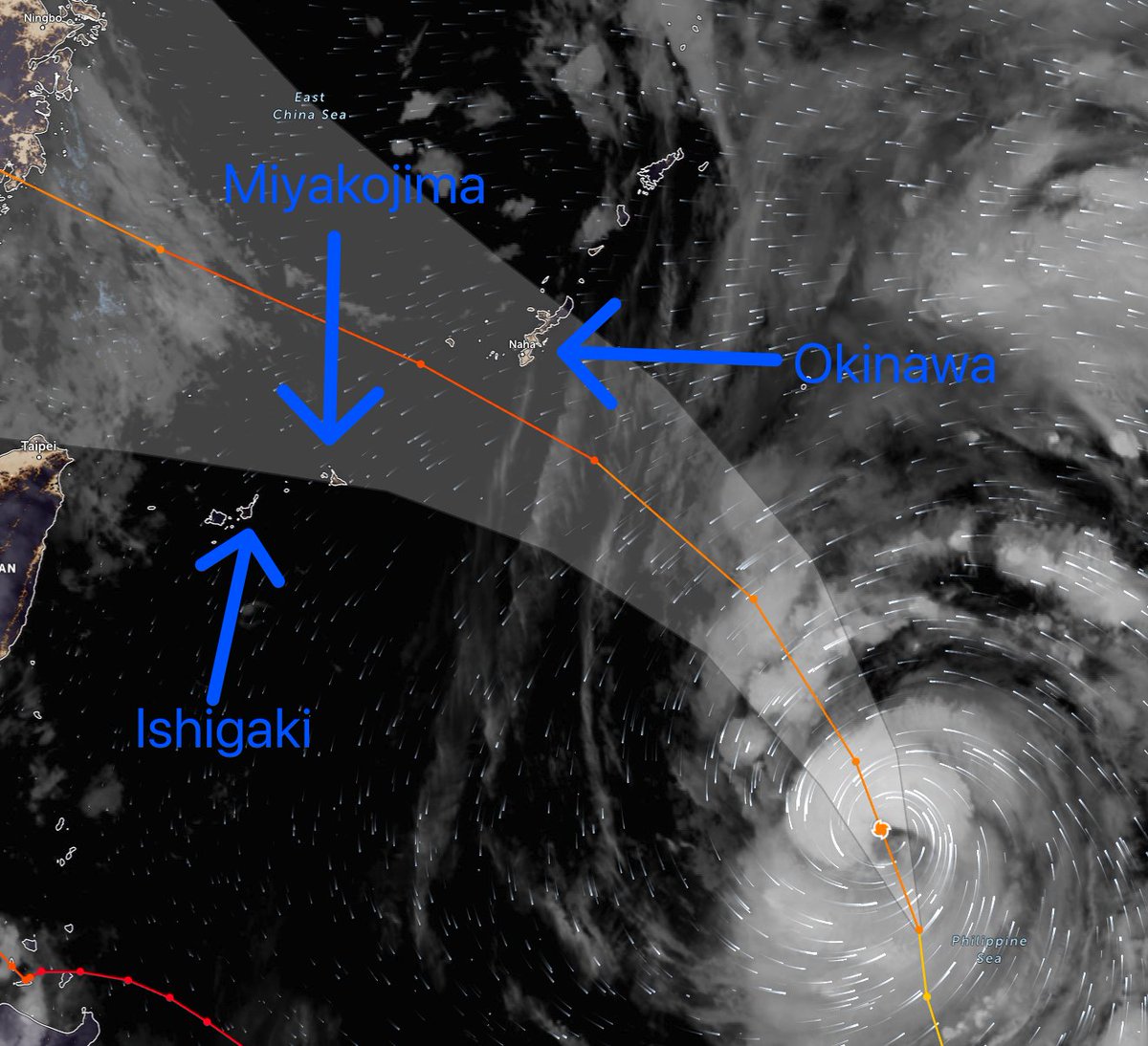 Latest JTWC track forecast shows #TyphoonKhanun just "missing" #Okinawa.  Other options are islands west of there. For chasers the best option would be Okinawa-you'll be on the right side and likely Cat 3 daytime passage. Image: <a href="/zoom_earth/">Zoom Earth</a>