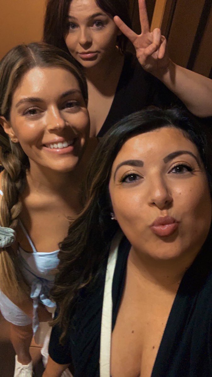 tina_pali's tweet image. hi X