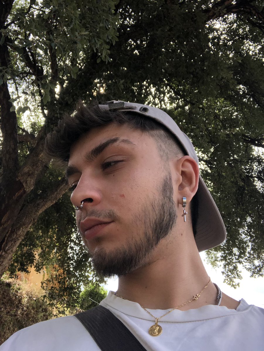 😳🙋🏻‍♂️