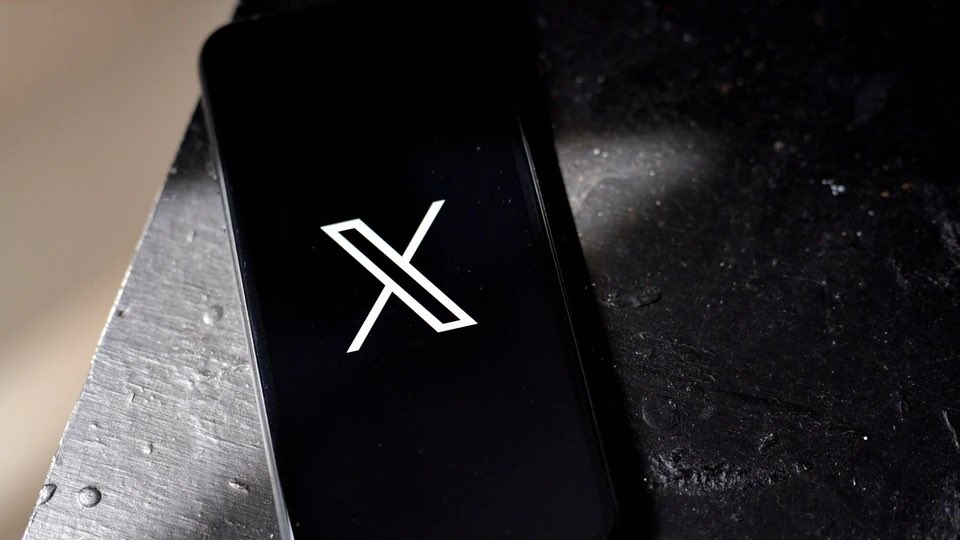 imdalmeida's tweet photo. 🚀 #X is here! 🔥 Let’s embrace the change and explore the exciting features & opportunities this new era of innovation & user experience brings. As a tech entreprenor, I'm thrilled to witness this evolution unfold. Let's connect, engage, & make our voices heard in this new chapter of social media! #Innovation #TechEntreprenor