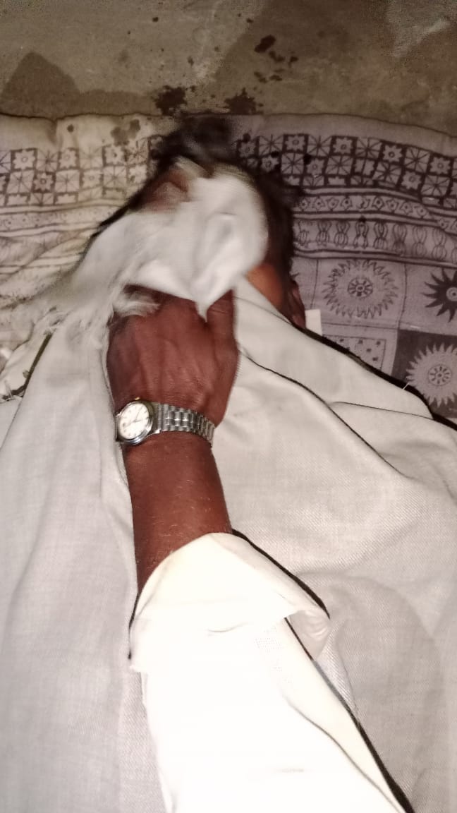 राजस्थान की #निष्ठुर और #धोखेबाज सरकार की #हठधर्मिता के चलते आज हमने 1 और #संविदा_साथी को खो दिया
#झालावाड़ के ग्रा.पं. कोटड़ी, गांव खरवा कलां के भाई श्री जितेन्द्र हरिजन जी ने #आर्थिक तंगी के चलते #आत्महत्या कर ली
ईश्वर दिवंगत आत्मा को #शांति और सरकार को #सद्बुद्धि प्रदान करे