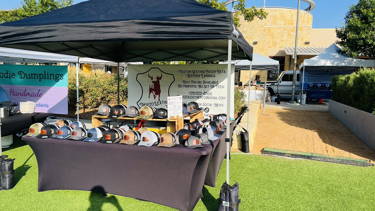 TrevizoHatCo's tweet photo. We are ready to go at our new location on Sundays at the Farmers Market in @hillcountrygalleria
Come and see us, we'll be here until 1pm!!
#trevizoleatherco #hillcountrygalleriafarmersmarket #hillcountrygalleria #leatherpatch #smallbusiness #familybusiness https://t.co/6jvZ6UFcSp