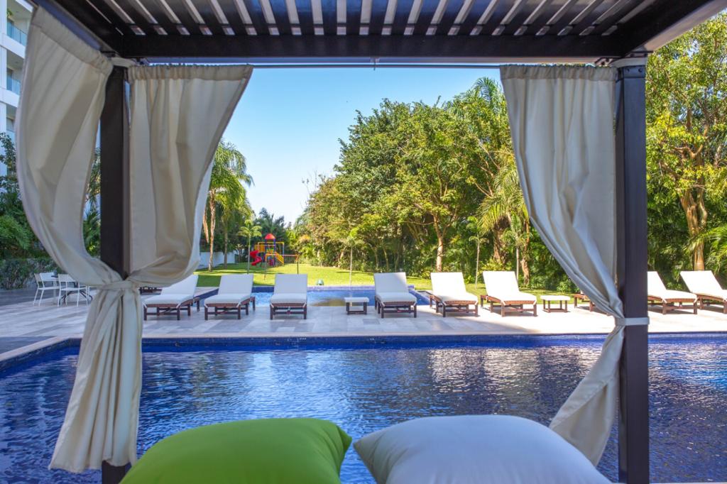 zeromadera's tweet photo. TerrazaLoft Ramsol / Pérgola ZeroMadera Waterproof con Sistema FilterSol-ZeroLluvia + Cortinas + Deck + Muebles.
Cotizaciones WhatsApp: 5512954852 https://t.co/U3XBxiicbI  ventas@ramsol.com.mx

¡La mejor inversión es en tu casa!

Pérgola + Muebles + Deck + Celosía Wall = Terraza https://t.co/NEcB0UL21u