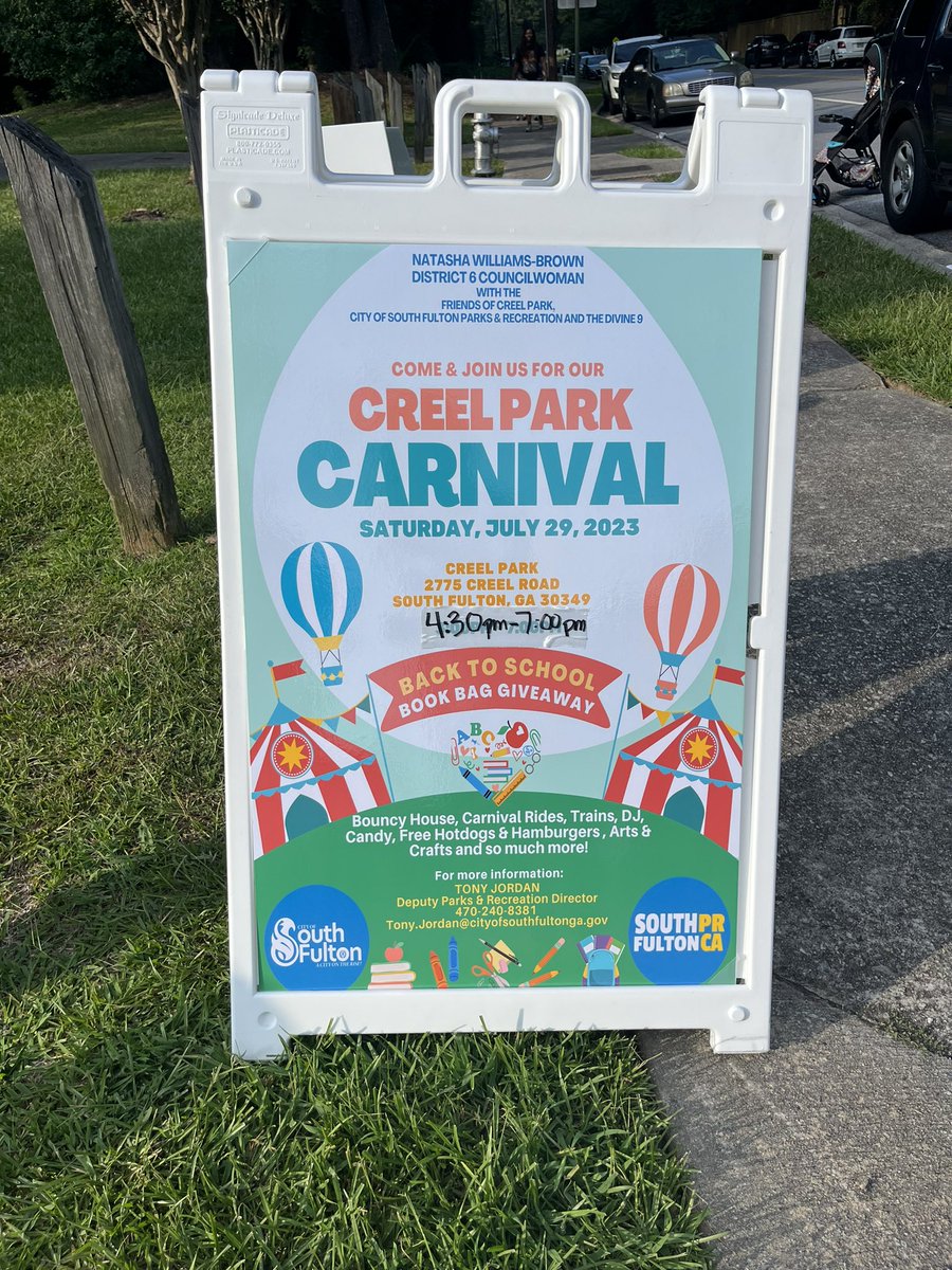 sojournerruth's tweet photo. Happy to join @COSFAKAs and volunteer at Creel Park Carnival Back-to-School Book Bags Giveaway! 🎒🏫📚
#COSFAKAs #CreelPark #GivingBack https://t.co/oU9UYfGWrr