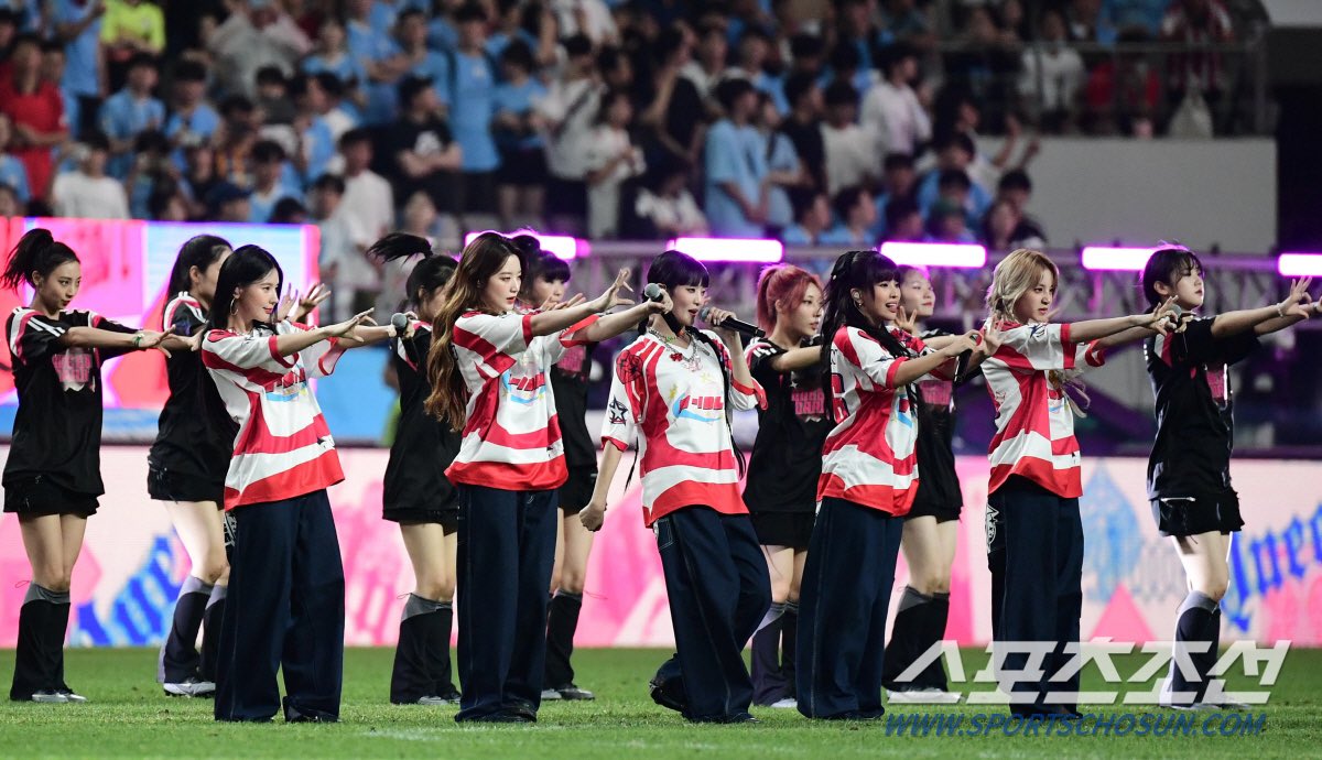 2YEONZIP's tweet photo. 230730 #GIDLE Coupang Play press pics
#GIDLE_HalftimeShow https://t.co/YTPXvwt7o2