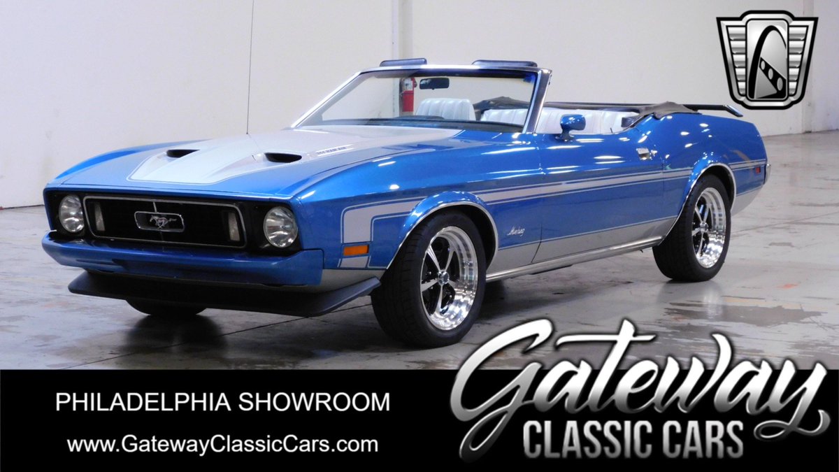 Gateway_Classic's tweet photo. 🚗24 Hours remaining to get your bid in on your dream machine! 🏁 From sleek vintage beauties to roaring muscle cars, this is the ultimate car lover's paradise! 🌟  https://t.co/PJFIDaHcfB #gatewayclassiccars #gatewayclassicauctions #dreamsdriven https://t.co/O39Zj7BNXP