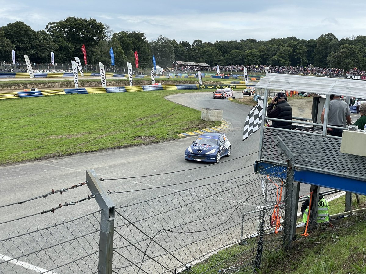 Rallycross_FR's tweet photo. Victoire de Tom Daunat en #D4 ! #RallycrossFrance #Kerlabo https://t.co/E7ZrKfIuY2