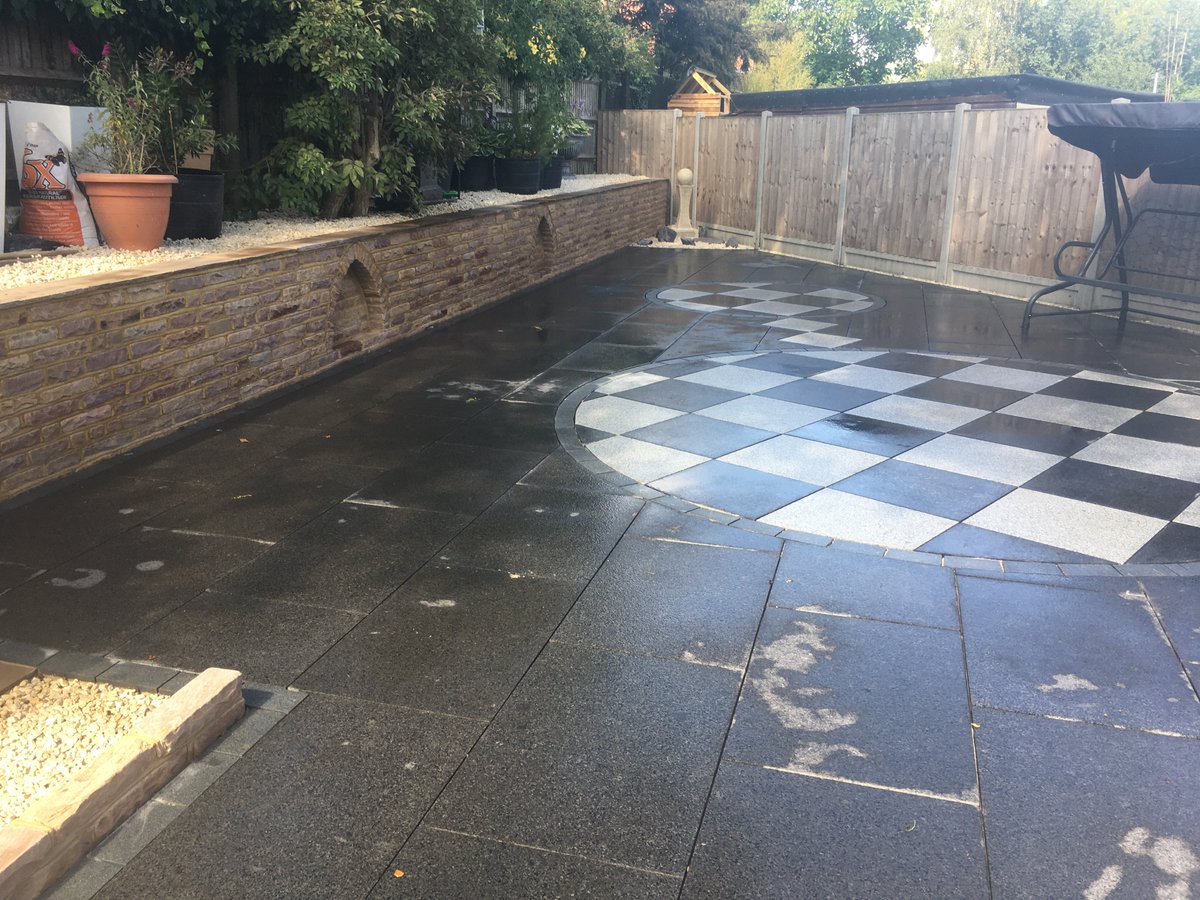 Green and Ground tweet media