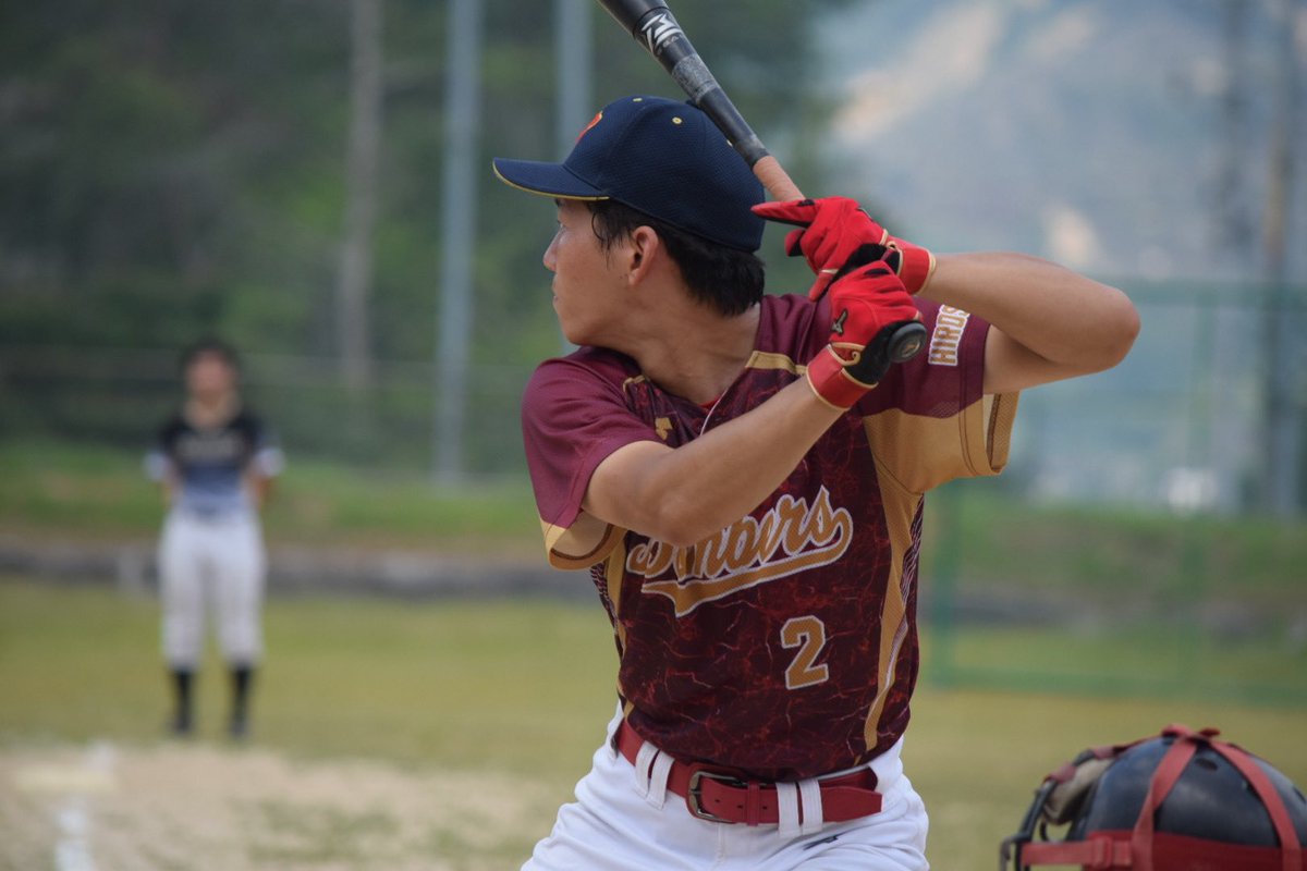 BaseBallB___'s tweet photo. 学内リーグ
7月30日
vs総軟 6-0勝

2回、亀若（03）が久々センター前ヒットで出塁し、WBC大谷ばりの片手打ちで高橋（03）がツーランホームラン‼️
なんであれ入るん🙃
その後、川瀨（02）のタイムリーツーベースで追加点を得ると、先発の境（02）が要所を締めるピッチングで完封‼️
投打が噛み合い快勝‼️ https://t.co/LDMjW1UuIG
