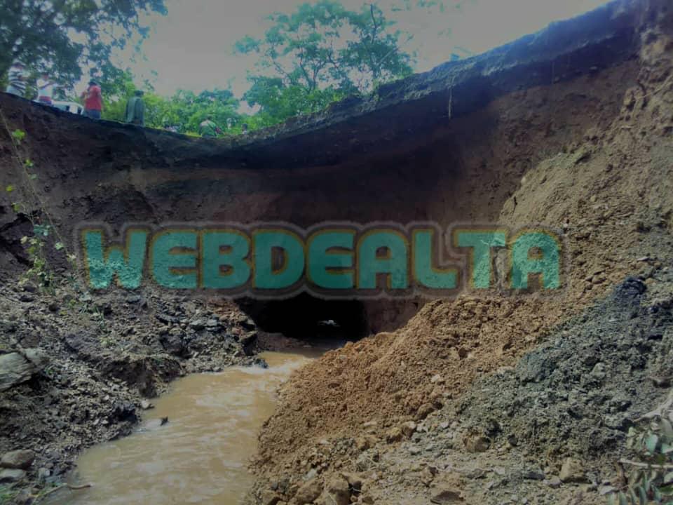 🌐 *Avance Web de Altagracia*

Domingo 30/07/2023

📌 *Colapsó alcantarilla en el sector Cogollal, estado Aragua. No hay paso hacia San Juan de los Morros, El Rodeo, San Casimiro.* 

Ingresa al enlace para más detalles

▪️instagram.com/p/CvUu5bCrLc7/…

Síguenos en Instagram <a href="/webdealta/">WEBDEALTA</a>