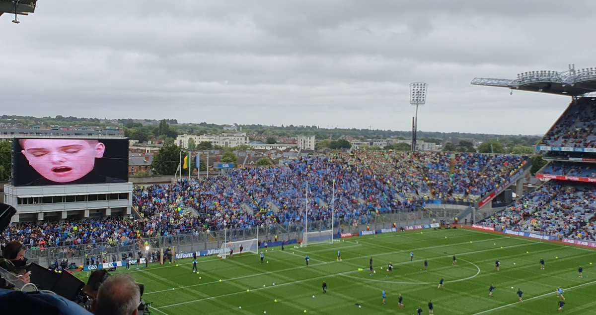 moseyb86's tweet photo. Nothing compares 👏 #GAA #AllirelandFootballFinal #SineadOConnorRIP https://t.co/h9YV83Ywm5