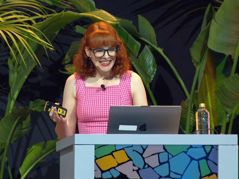 ZcashCrusader's tweet photo. In this space we are super fans of @naomibrockwell 😎❤️

#Zcash #Zcon4 #PrivacyIsARight https://t.co/1qU51kleNY