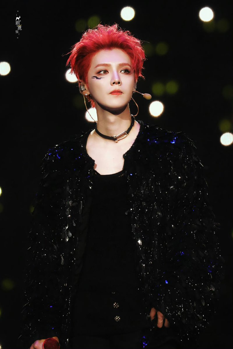 bosslu0420's tweet photo. Straight out of an anime  #LuHanπDAYShanghaiDay2

cr: forluhan https://t.co/Vx46Pk7JCC