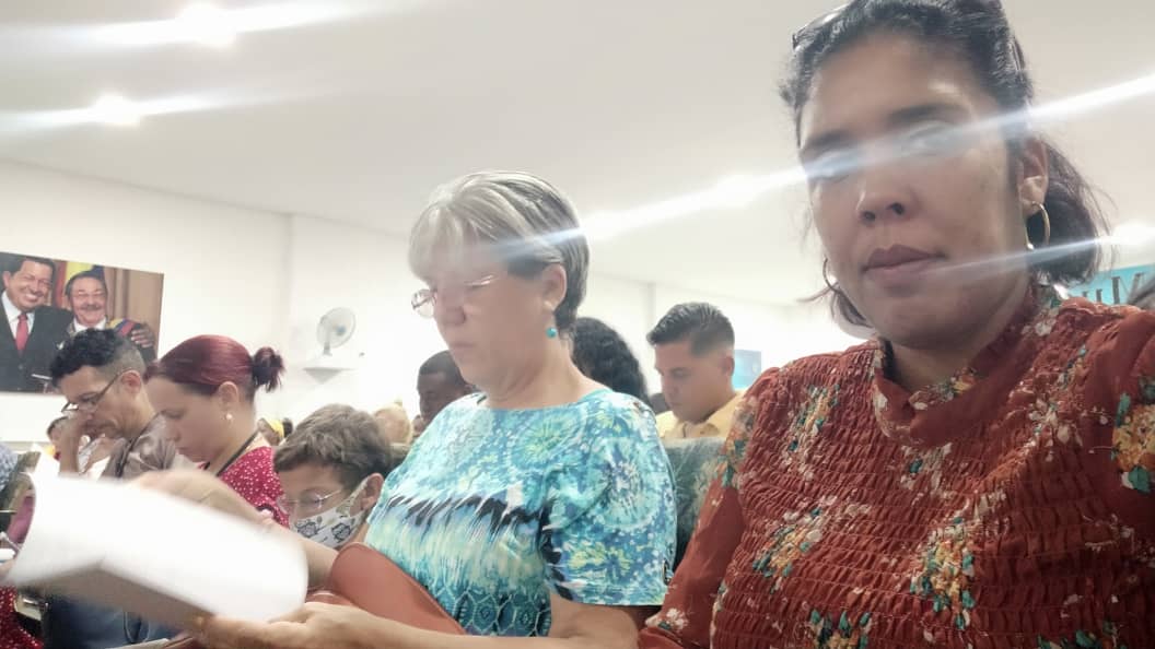 YenisleyOrtiz's tweet photo. 🧐 #ConTodosLaVictoria continúa hoy trabajo de las asambleas municipales del #PoderPopular donde se analiza los anteproyectos de #Presupuesto2024 

👉 @lisdeniafb Directora de Presupuesto Social del #FinanzasYPrecios presente en #SanMiguelDelPadrón 

#Cuba 🇨🇺🇨🇺🇨🇺 #Presupuesto https://t.co/8IcegxHUjq
