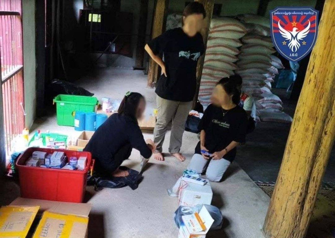NantEiThandar's tweet photo. KNU Brigade 6 reportedly provided healthcare assistance & medical treatment to the people fleeing the war in #Winary and #KyarInnSeikkyi Townships,#Dupla District in #Karen State on Jul27 by CDM Doctors & staffs. #2023Jul31Coup #WhatsHappeningInMyanmar https://t.co/odfJcJxOYY