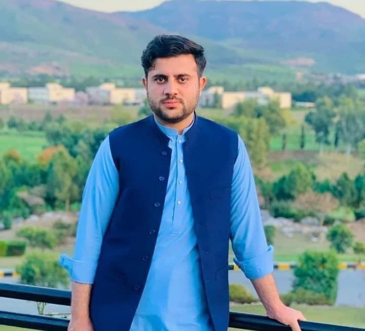 Sadaqatkhan_95's tweet photo. جمعیت علماء اسلام کے ایک اور سوشل میڈیا ایکٹویسٹ ضیاء الدین بھائی زخموں کی تاب نہ لاتے ہوئے شہید ہوگئے 😭
#جےیوآئی_باجوڑکنونشن_لہولہو https://t.co/4jmvNRWreN