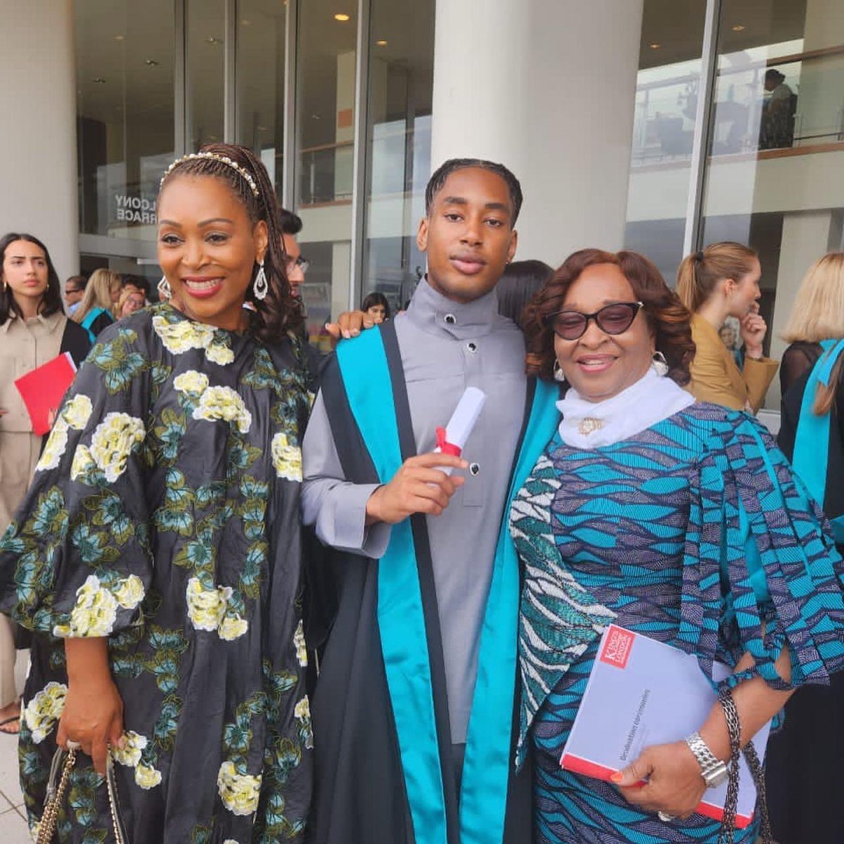 UdoOkonjo's tweet photo. "Parenting is not about molding our children into what we want them to be; it's about empowering them to discover their true purpose and become the most powerful version of themselves." - UMO

#ParentingChampions #kingsforever #ChukaOkonjo #ignitethechampionwithin #udoonpurpose https://t.co/EGOyobYNhk