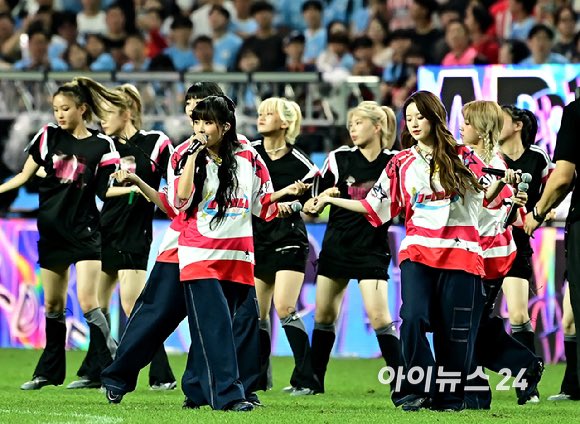 soyeon_th's tweet photo. [PRESS] 230730 #GIDLE_HalftimeShow “Manchester City vs Atletico Madrid”

ภาพโซยอนจากสำนักข่าววันนี้ค่ะ ⚽️

#SOYEON #소연 #전소연
#GIDLE #여자아이들 https://t.co/ncuq6ibXsO