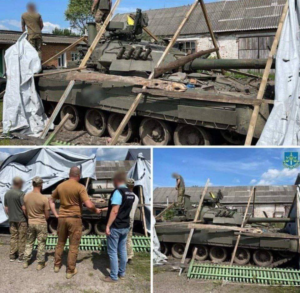 На Сумщині місцевий мешканець майже рік ховав на подвір'ї трофейний кацапський танк Т-80.