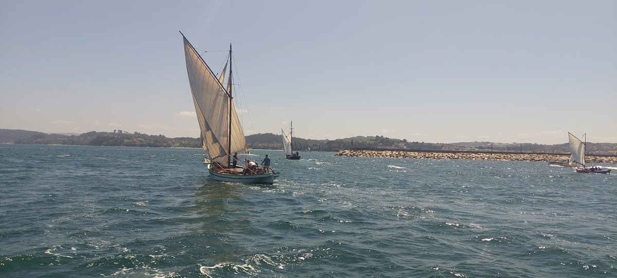 sadaembtrad's tweet photo. ⛵ O III Convoi 'Tesa a escota', formado por máis dunha ducia de barcos, arribou a Sada hoxe!

#encontrosada
#embarcaciónstradicionais
#embarcaciónstradicionaisgalicia https://t.co/U8RWuJVo00