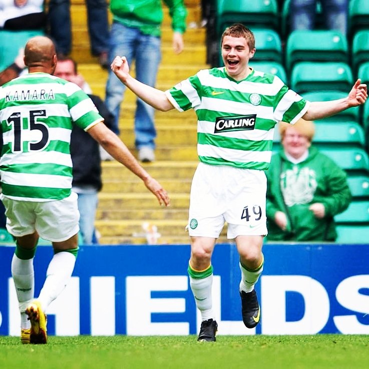 CSC_Francophone's tweet photo. One Man Club 🇮🇪
Homme d'Un Club 🍀
JAMES "JAMESY" FORREST
#CelticFC #COYBIG #CELATH #CelticAthletic #OneManClub #JamesForrest
🍀🇮🇪🍀🏴🍀 https://t.co/4u2Tx8I5X1