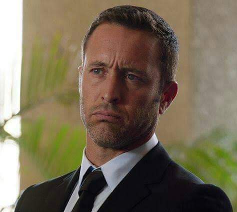 #alexoloughlin