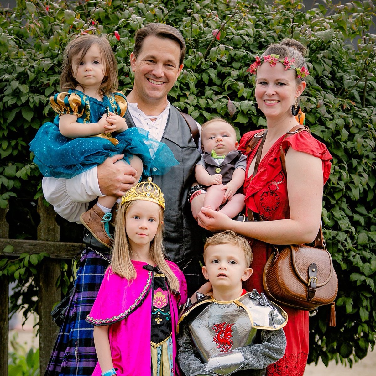 We have stages devoted to kid and family entertainment, living history encampments (think fun interactive school), and unique quests and knights battling in full armor. Bring the family to Sleepy Hollow for the first 3 weekends of September! Entry for children under 12 is free!