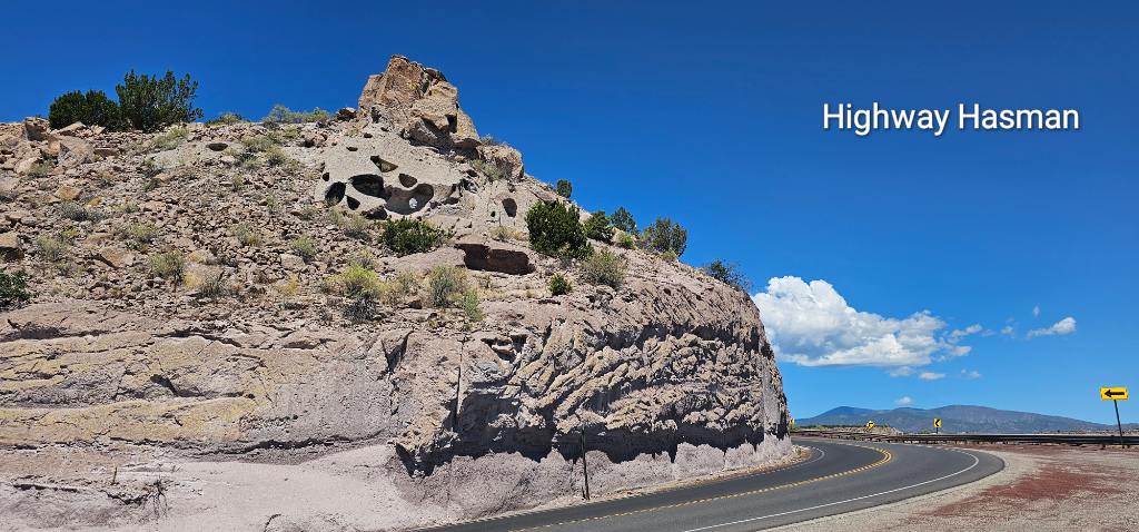 GregsHighway's tweet photo. NM 502 outside Los Alamos
#NewMexico
#photography
#twolane https://t.co/VFVVdnEi0k