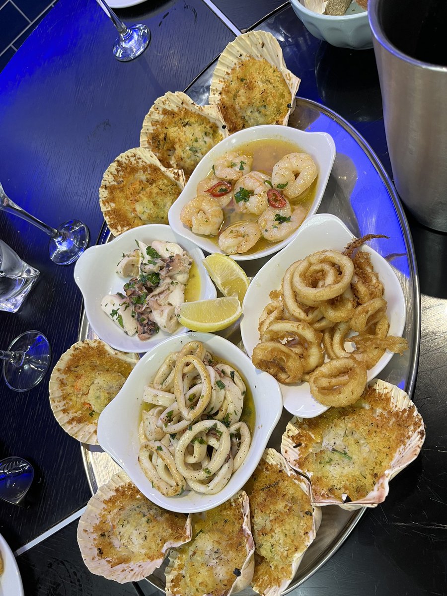 No7FishBistro's tweet photo. Loving life @robsim66 #simplyfish
OMG seafood and fish heaven.
All combined with a wonderful @LBWdrinksltd sparkling and @DomaineLaroche Chablis. https://t.co/IKwNy3Yh0a