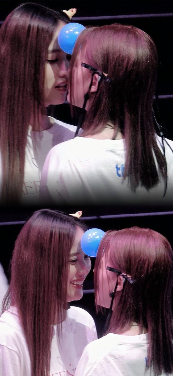 NONGPLOY9489's tweet photo. ขออนุญาตซูมภาพบนได้ม้ายใจหวิวๆ Super Zoom​ Zoom​  😍😍
#FreenBeckyFBinMacau
#FreenBecky
#srchafreen​ ​#Beckysangels https://t.co/snuO1pwa6Y