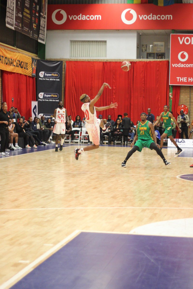 BNLSA's tweet photo. Congratulations to @thecapetowntigers for being crowned the BNL Champions of 2023!

#BNLSA #BNLSA2023 #THE10thBNL #BasketballSouthAfrica #basketballislife #basketball https://t.co/yjvINdigym