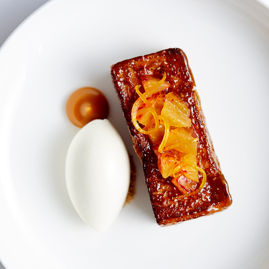 TheLanesborough's tweet photo. #SundayLunch at The Lanesborough Grill🥂⁠ A few of the delicious choices, including roast sirloin of Hereford beef, #Scottish halibut, #BeefWellington and caramelised brioche pudding 🍽️⁠ #britishdining #londonrestaurant 
Discover more: https://t.co/50Gr4qAxEY https://t.co/3uDGiQPjuP