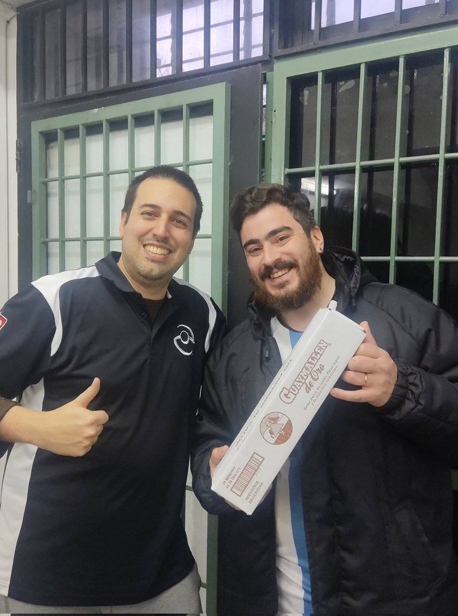 El sábado de la semana pasada se jugo el evento de liga "copa tauros" dónde 12 entrenadores intentaron alzarse con la gloria y el Guaymallen oro. Felicitaciones a Marco por llevarse la victoria y semejante premio dorado!