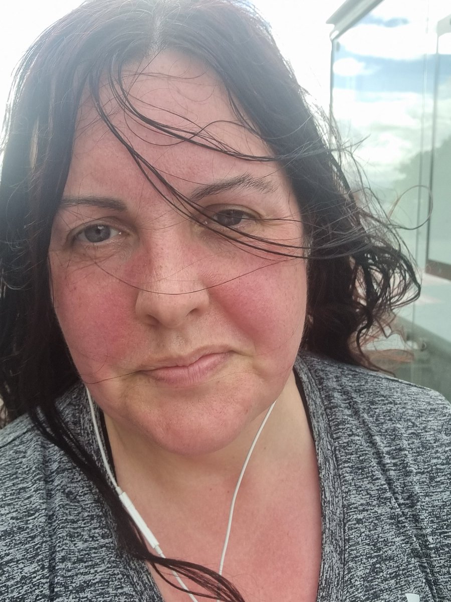 leeannrvn's tweet image. Sunday 5k.
New fastest time, I really pushed, I don't have anything else so I'm glad my time reflected my effort! p.s when will I remember to tie my hair back! 🤦‍♀️
#gettinghealthyslowly #notfast