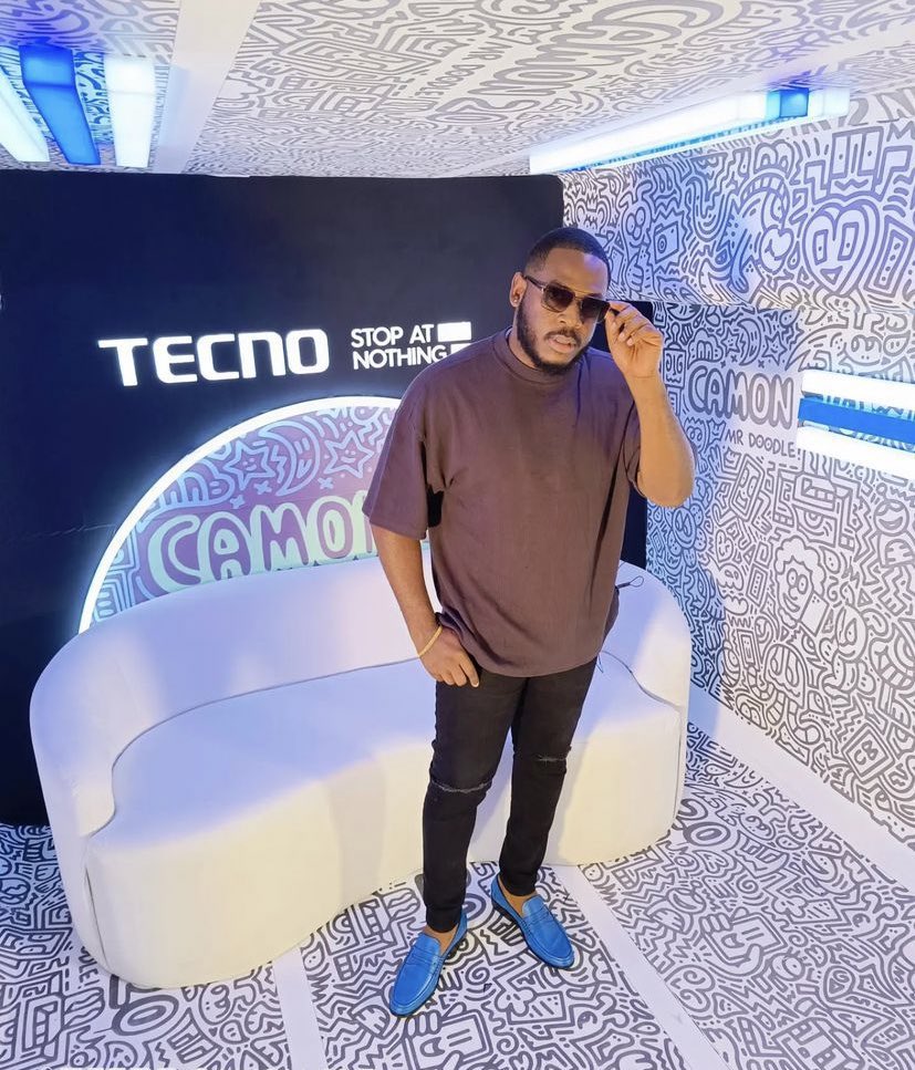 callme_frodd2's tweet photo. Kaii! This Odogwu Frodd's look is giving! No 1 contender! Onye ji cash! Onye Clean &amp; Classy! Onye big daddy vibes 🙌 

Credit @TECNOMobileNG 

#froddnation 
#BBNaija 
#bbnaijaAllstars 
#BBNaijaxTecno https://t.co/3MbfPZ72df