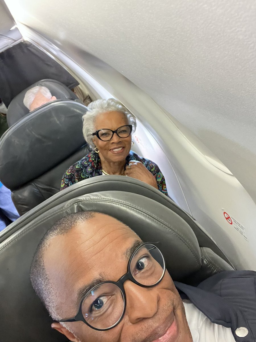 Jonathan Capehart tweet media