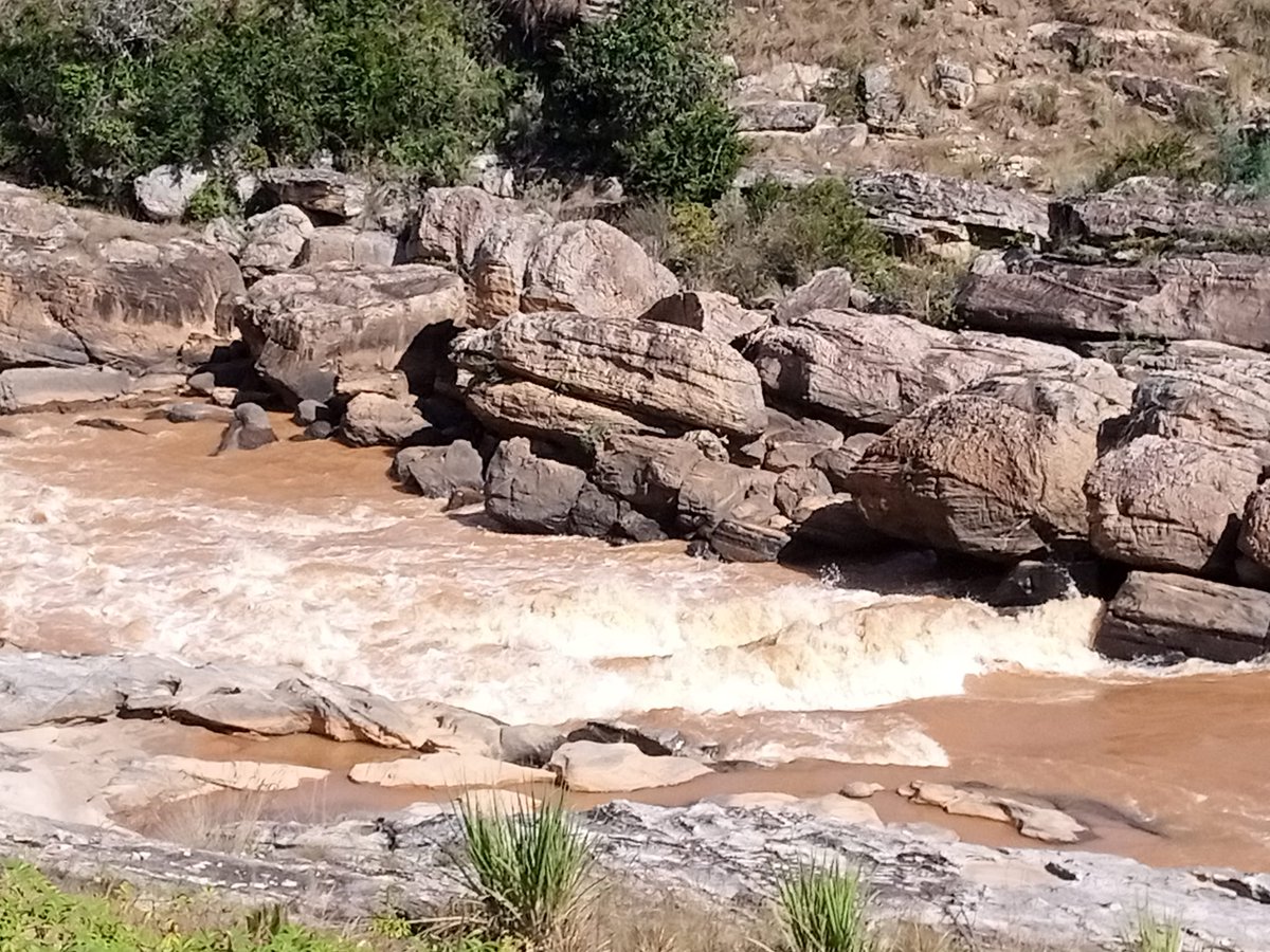 Progressons ensemble ! Dans la région #AmoroniMania, un projet d'#électrification est en préparation sur la rivière de Maromanana, pour l'aménagement d'un site #hydroélectrique d'une puissance de 4,6MW. 103 000 habitants seront impactés par ce projet. #energierenouvelable #MEH