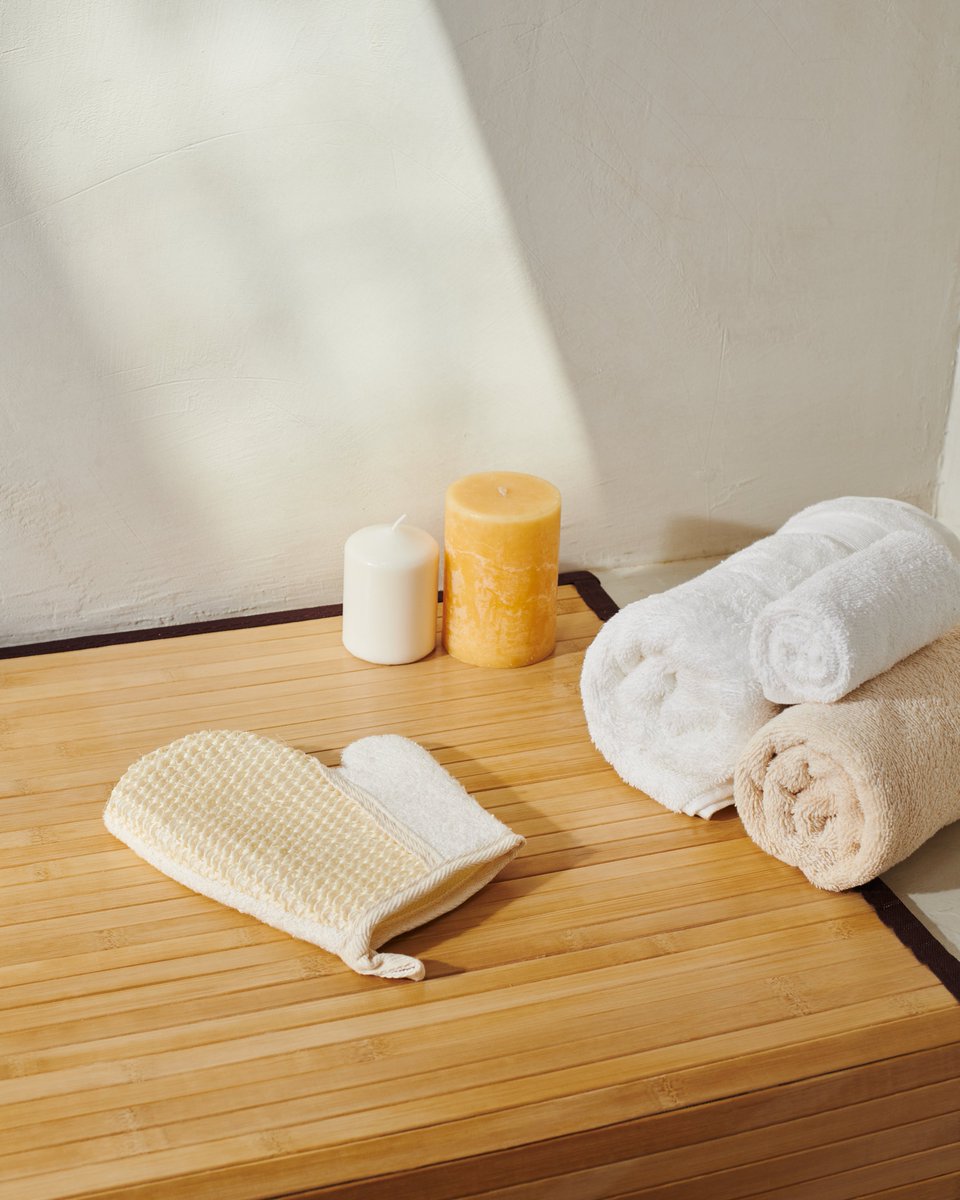 AUCHAN_France's tweet photo. Intégrez le #ZéroDéchet dans votre routine beauté 💄
Découvrez les éponges konjac, gants et cotons réutilisables de notre gamme zéro déchet #Cosmia : des produits durables pour plus de respect de l’environnement !🌱
#Auchan https://t.co/RTUwQjFmtG