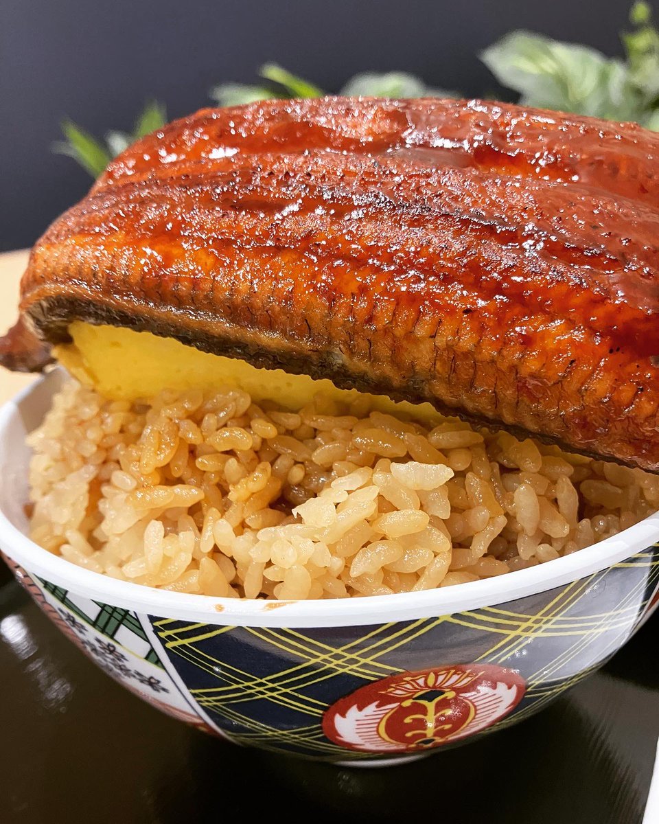 OSUMAHAN's tweet photo. 念の為、画像1枚目以外は全部シェアしてるよ！
それにしても、今日は食べすぎた、、、

開始時体重:94.8kg 
目標体重:70.0kg
昨日の体重:93.6kg

9時半 画像1枚目
12時半 画像2-3枚目、たこ焼き
15時 ドーナツ
18時半 画像4枚目 https://t.co/5RDenjB39e