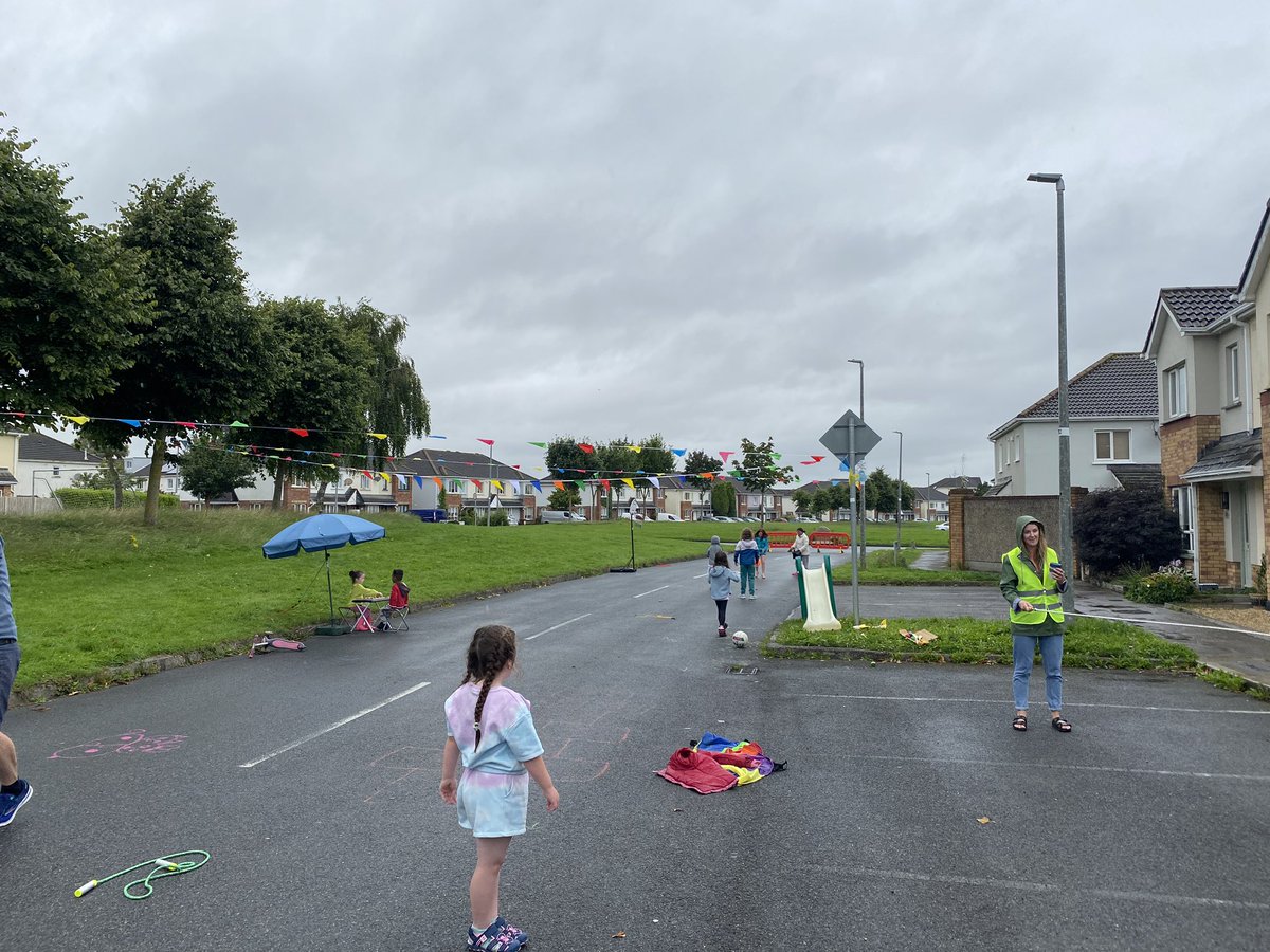 A bit of rain but certainly not a washout at our #PlayfulStreet on Castleview Avenue this afternoon, where a section of the road is closed off for a few hours to let local kids play safely. 

Now it’s off to watch the Dubs in the All-Ireland Final! 💙

#COYBIB #DUBvKER