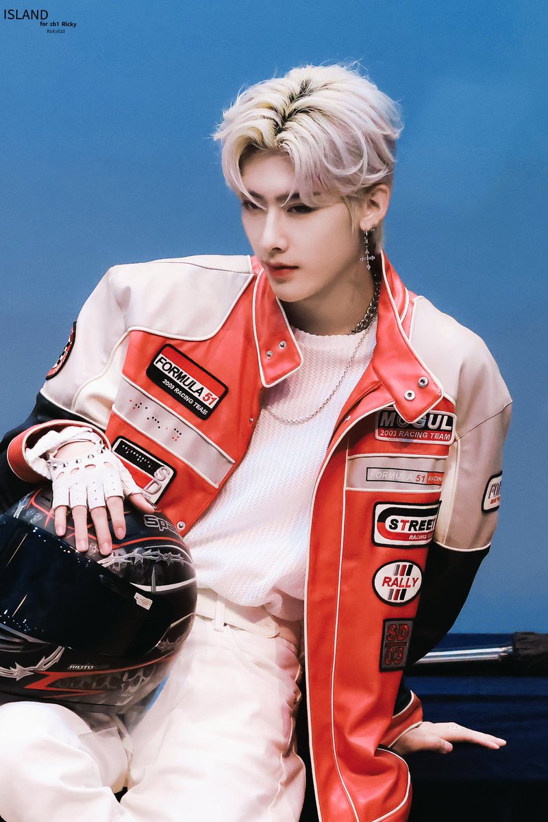 ISLAND_RICKY520's tweet photo. 一緒にドライブしようぜ

존나잘생긴…
#리키 #RICKY #沈泉锐 #リッキー #ZEROBASEONE #ZB1 https://t.co/OeIikA6AlC