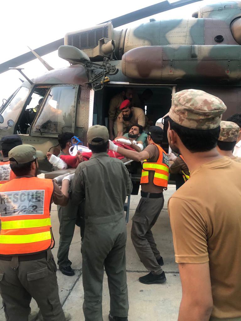 aj_raja's tweet photo. Bajaur Blast.
Army evacuating injured to Peshawar via heli

#BajaurBlast https://t.co/Iyb4DmPXOd